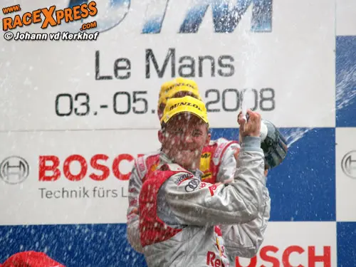 Podium en champagne