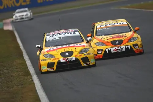 Tom Coronel in gevecht met Monteiro