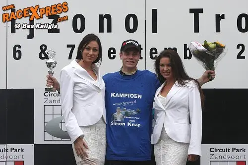 Simon Knap in 2009 in Dutch GT 4
