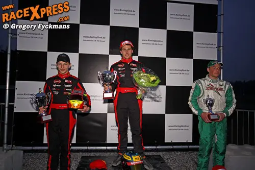 Podium met winnaar Yard en 2e man Jorrit