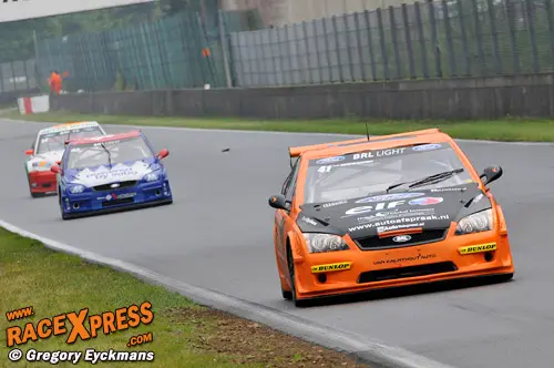 Marijn van Kalmhout won race1