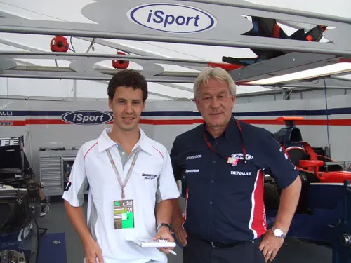 Samen met iSport International teambaas Paul Jackson