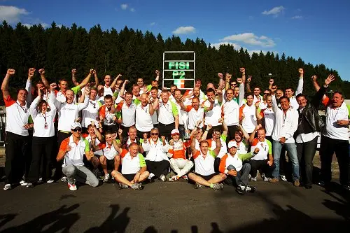 Force India viert feest