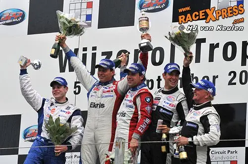 Podium GT4 race 3