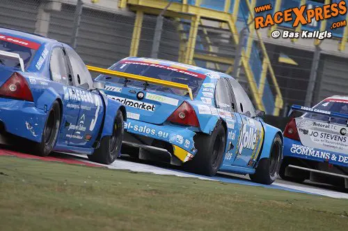 close racing