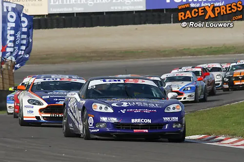 gt4 race 2 start