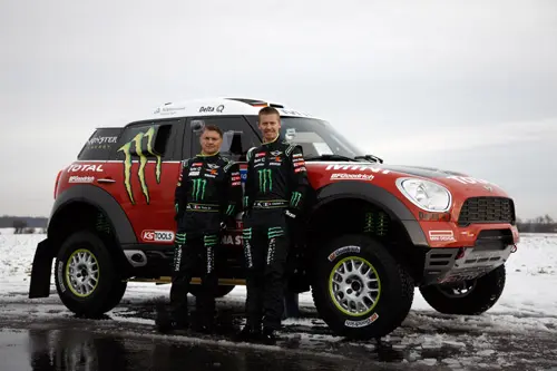 Coureur Guerlain Chicherit en co-piloot Michel Périn