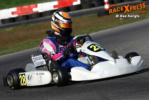 Jos Kiekens op de Kosmic kart van DHP racing