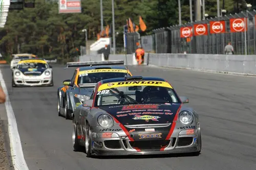 110209 aquilathuis2