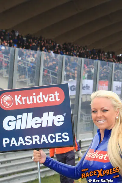 Keep smling and be beautifull ; Gridgirls