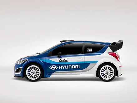 hyundaui i20 wrc side