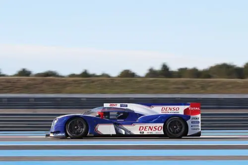 toyota zijkant 2