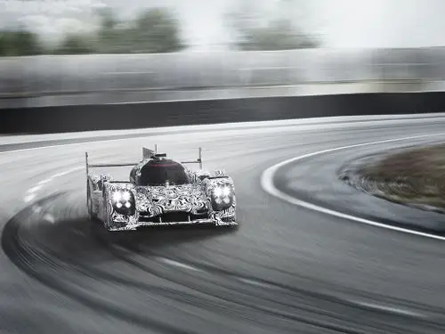 1024x768 porsche lmp13 02