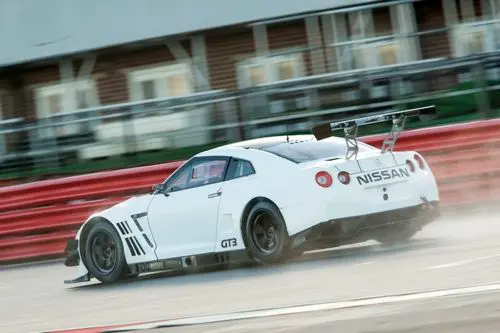 nissan gt3 imsa rx500