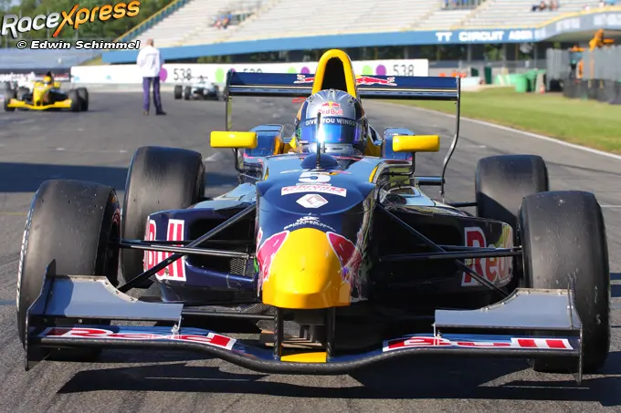 sainz1