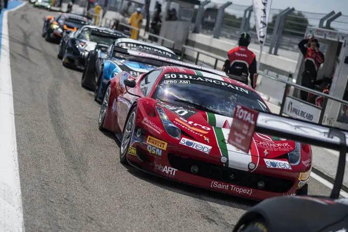 AF Corse Ferrari van Simon Knap