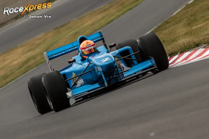 Marijn van Kalmthout in de Benetton B197