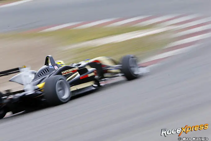 Formule 3 Indy Dontje flat-out
