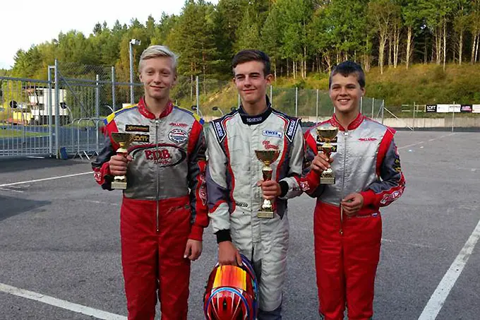 Rowan Grinwis baanrecord in KF3
