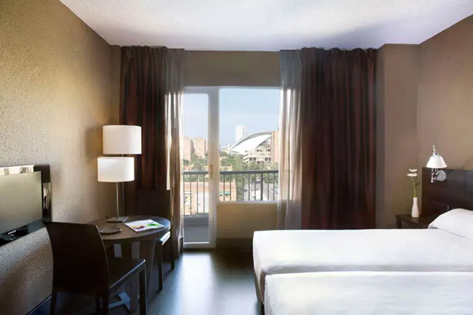 hotel medium valencia 4 rx 680