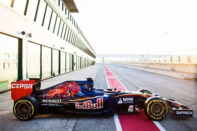 Toro Rosso STR10 2015