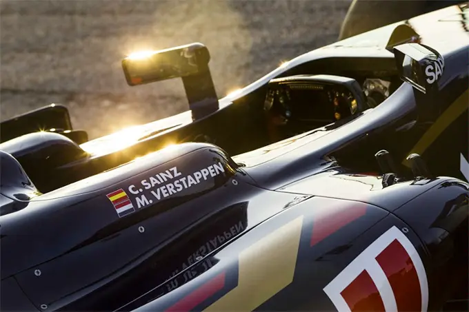 Toro Rosso STR10 2015