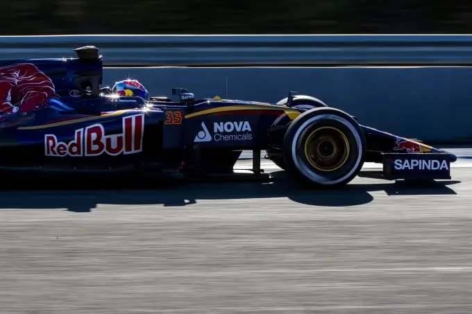 Max Verstappen Toro Rosso STR10 Jerez 2015