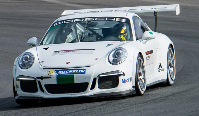 porsche juniorauto680