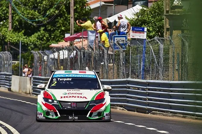 tarquini2015