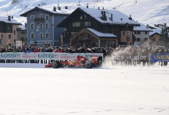 Ferrari F1 on ice in Livogno