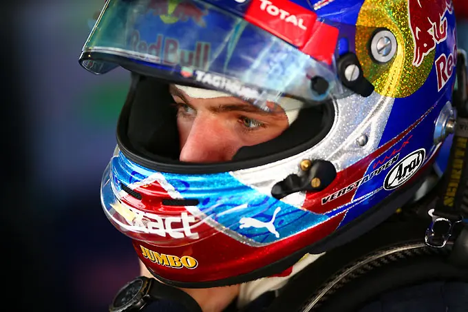 Max Verstappen helm nieuw design
