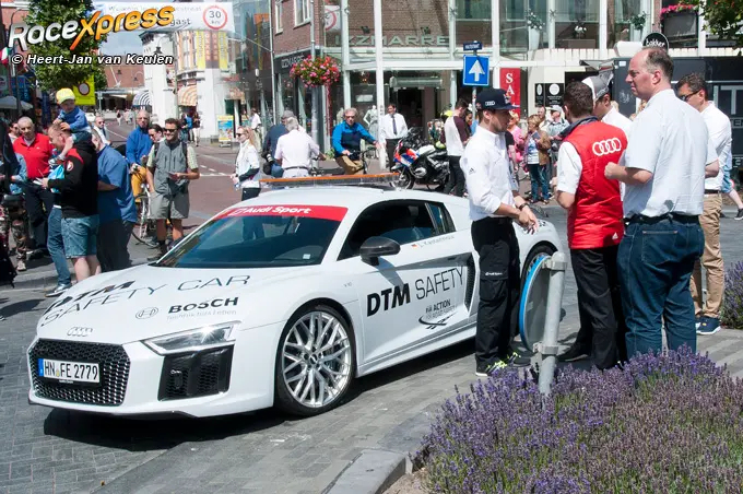 DTM Handtekeningen Centrum Zandvoort