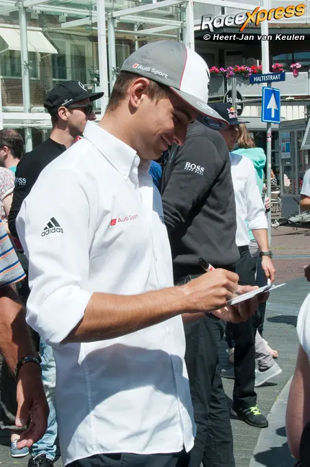 DTM Handtekeningen Centrum Zandvoort