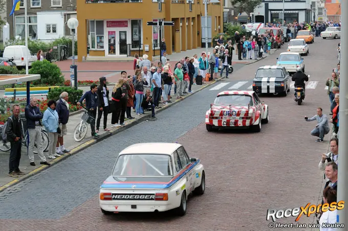 Parade door Zandvoort