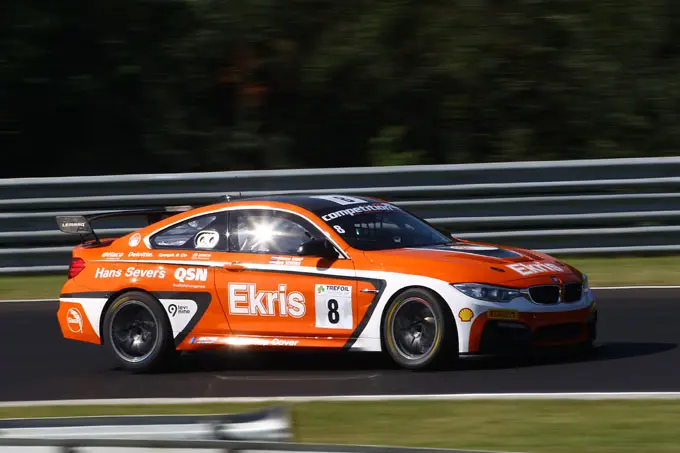 Simon Knap en Rob Severs European GT4
