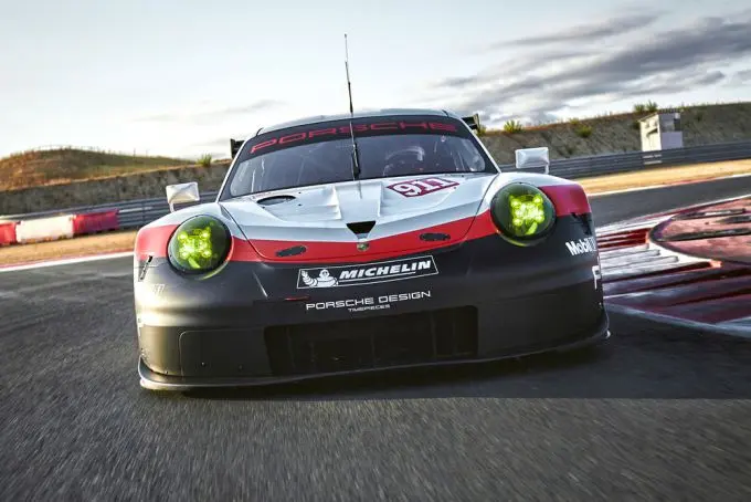 911 (991) RSR 2017 front 