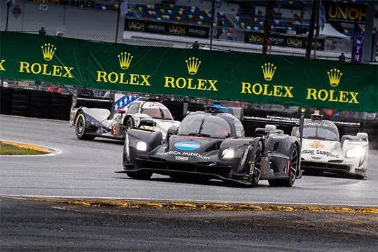 #10 Konica Cadillac winnaar