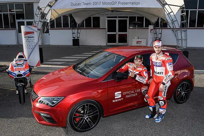 Autosport sport motorsport: SEAT sponsort Ducati MotoGP-team