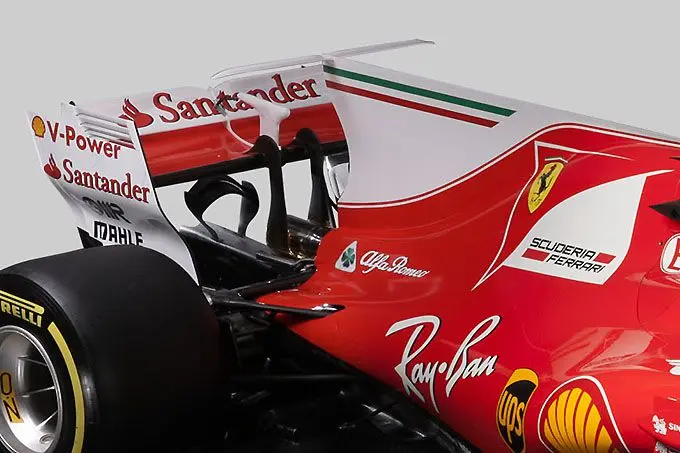detail haaienvin met vleugel SF70H 