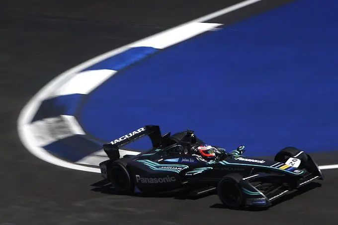 Jaguar I-TYPE van Panasonic Jaguar Racing