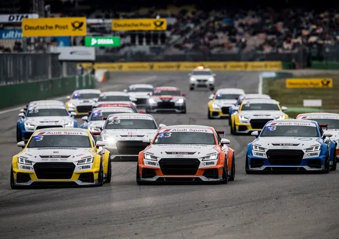 Milan Dontje startnummer 43 in  Audi TT Sport Cup