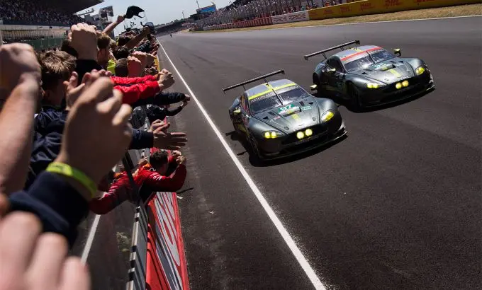 aston martin finish le mans