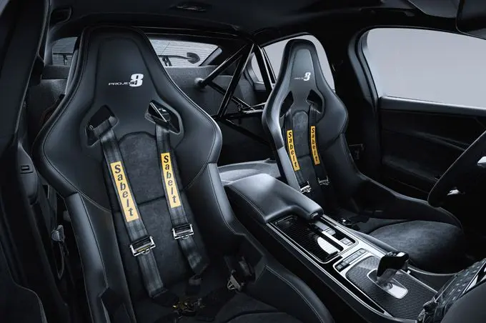 Jaguar_XE_SV