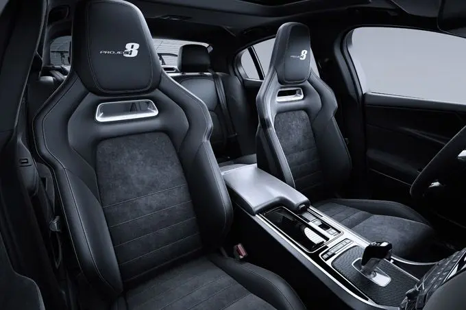 Jaguar_XE_SV