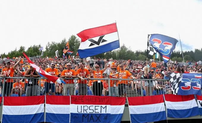 Max Verstappen fans