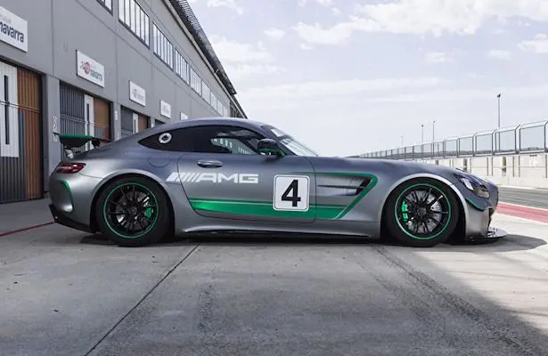 mercedes amg gt4 2