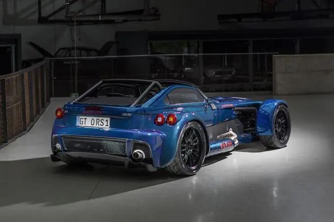 D8 GTO RS Bare Naked Carbon Edition