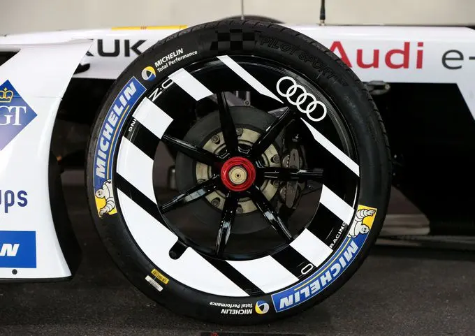 nieuwe Formule E racer Audi e-tron FE04