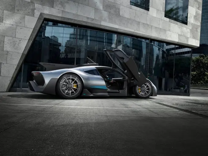 Mercedes AMG Project One hypercar