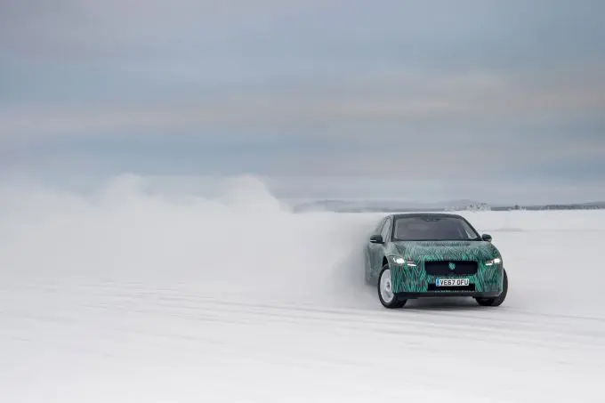 Snelle Jaguar I-Pace laadt snel op